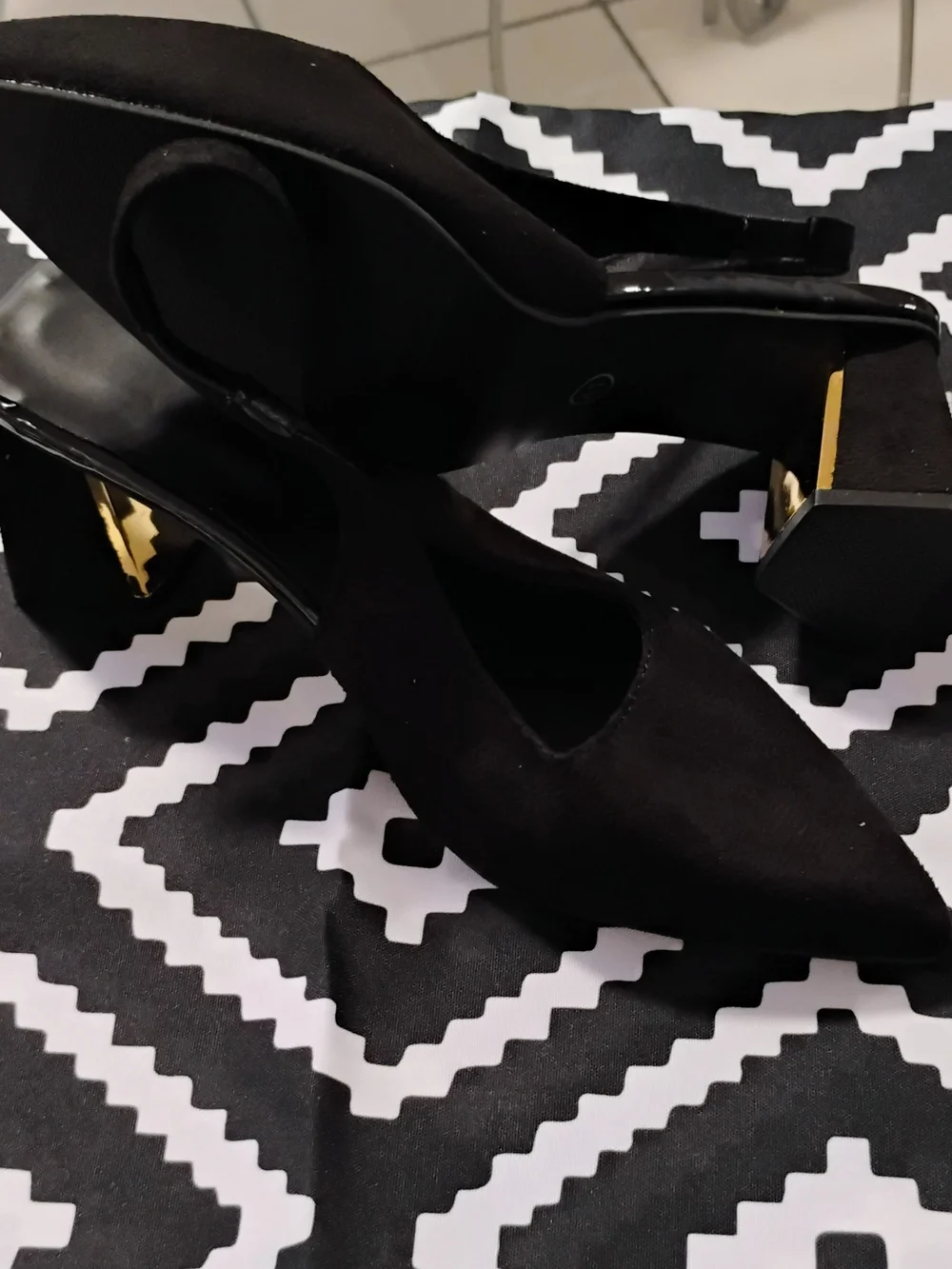 Women's Black Pointed Toe Block Heel Pumps
